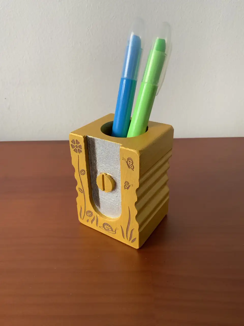 Portalápices de madera