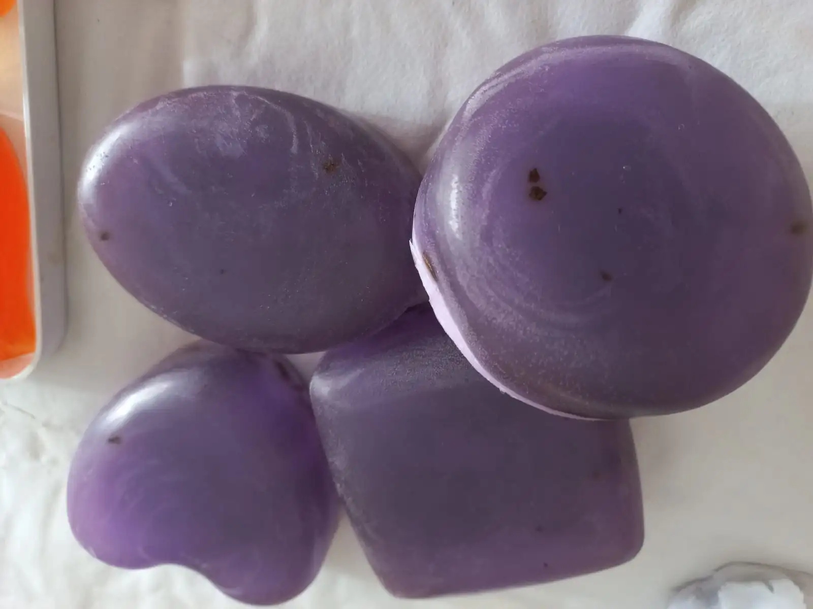 Jabones artesanales con ingredientes naturales - Imagen 4