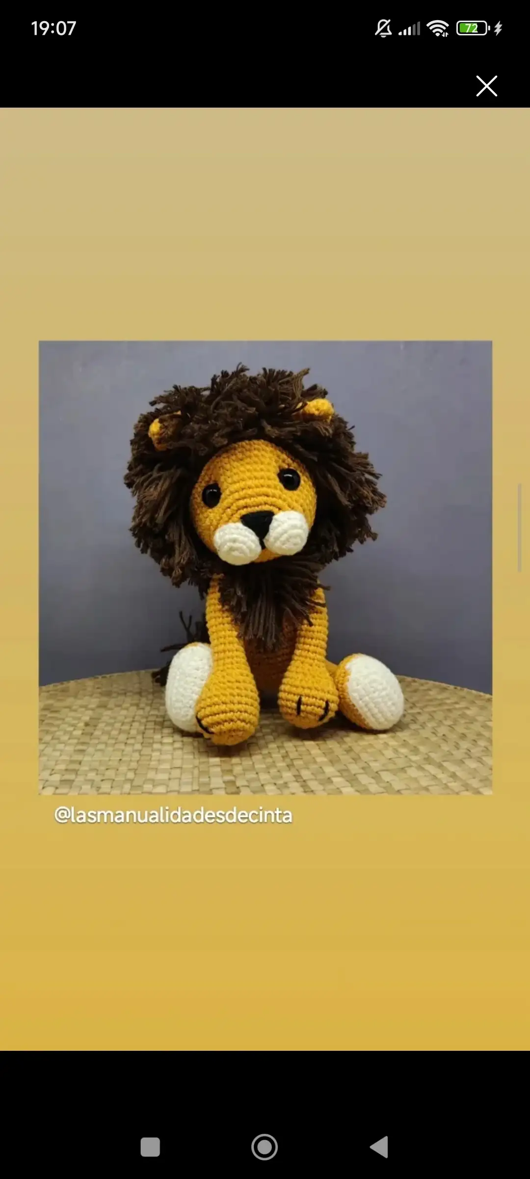 León amigurumi