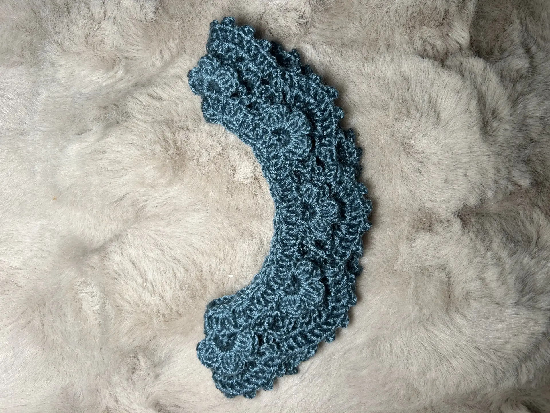 Cuello de croché de bebé - Imagen 2