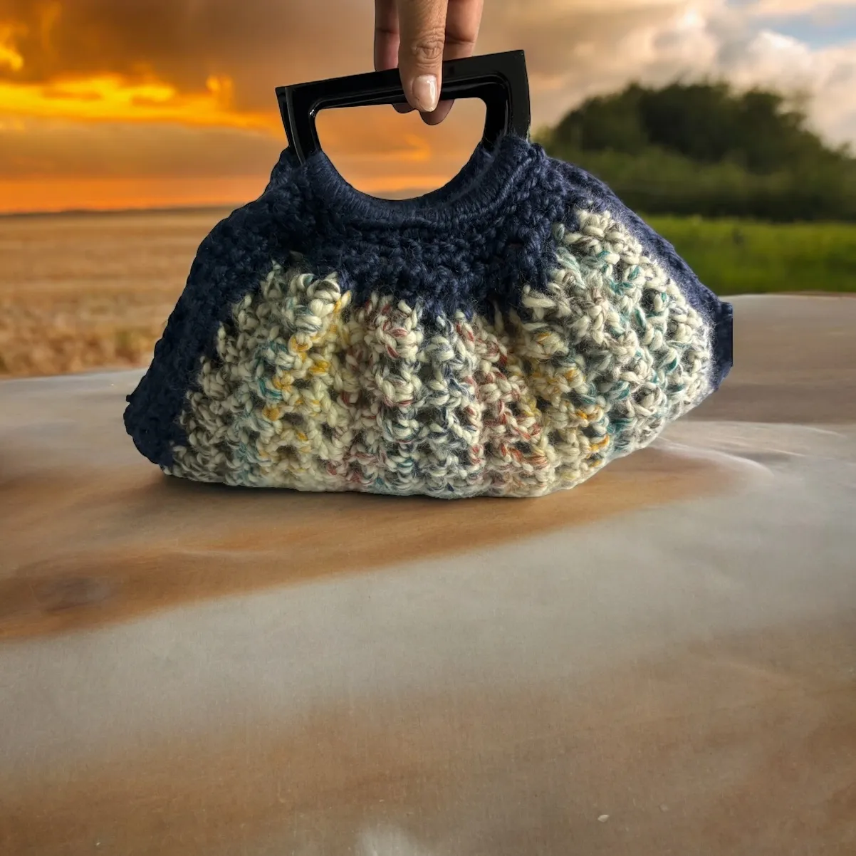 Bolso de mano triángulo azul - Imagen 3