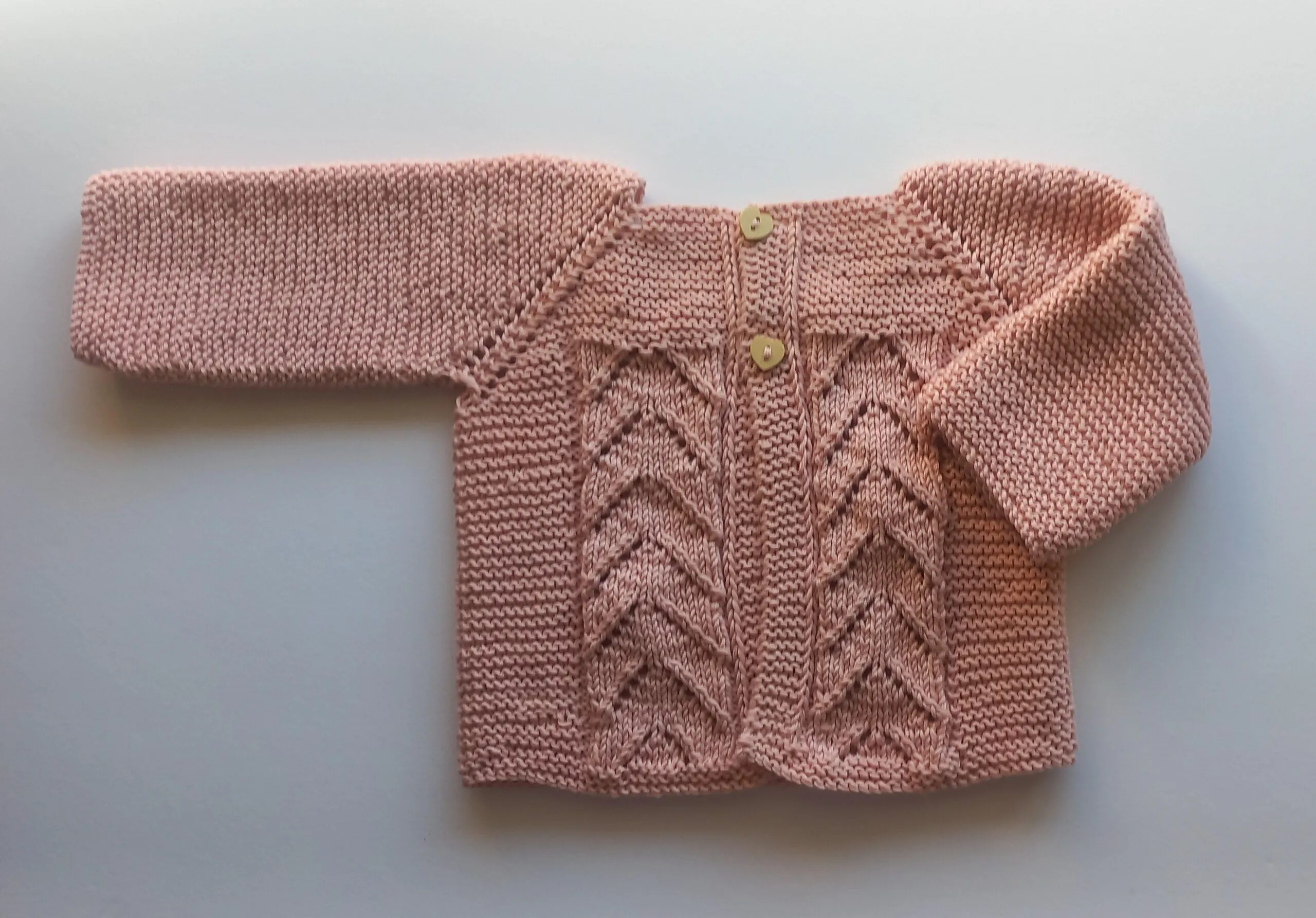 Conjunto completo hecho a mano en un suave color rosa - Imagen 3