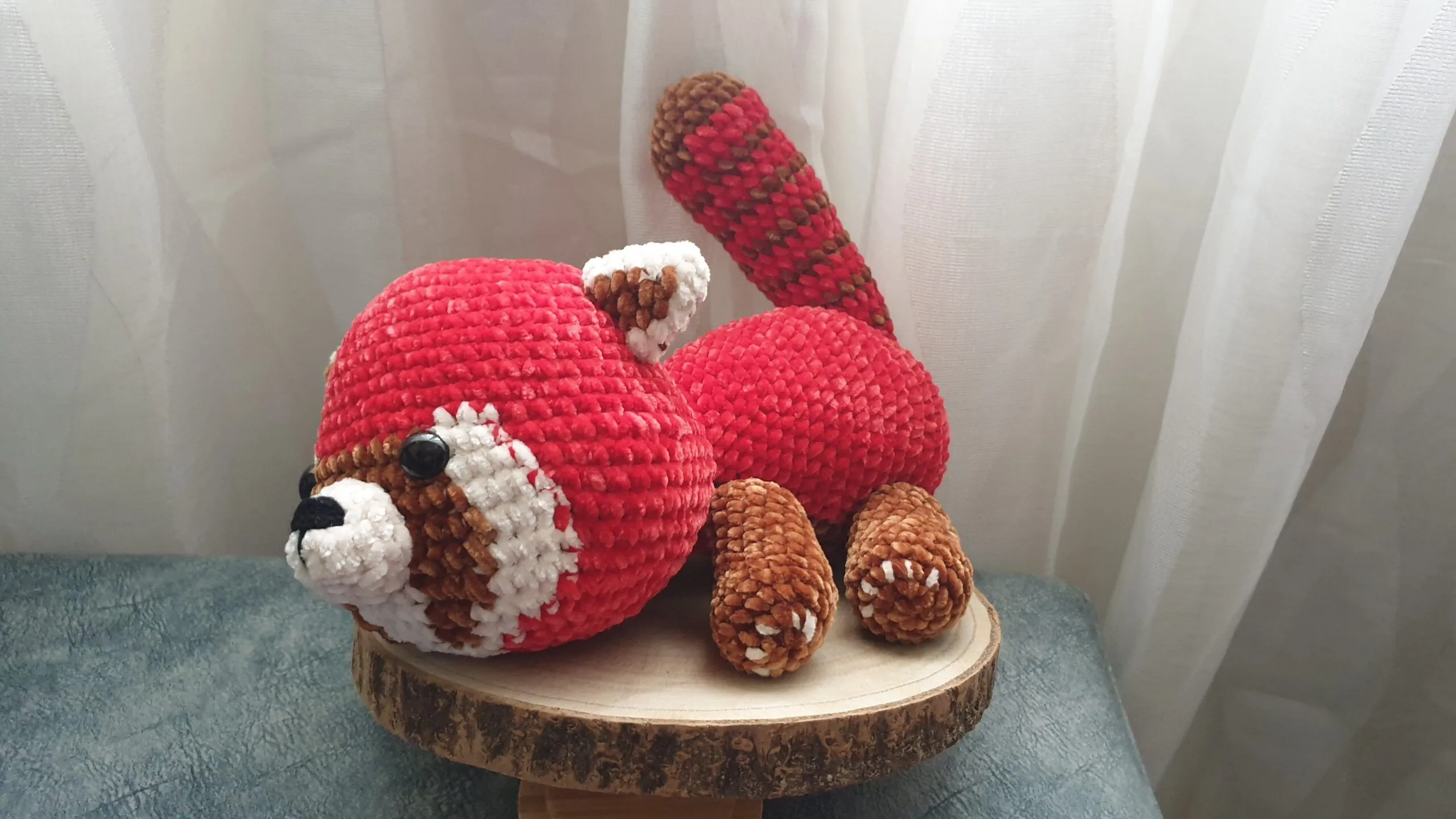 Panda Rojo Amigurumi Peluche