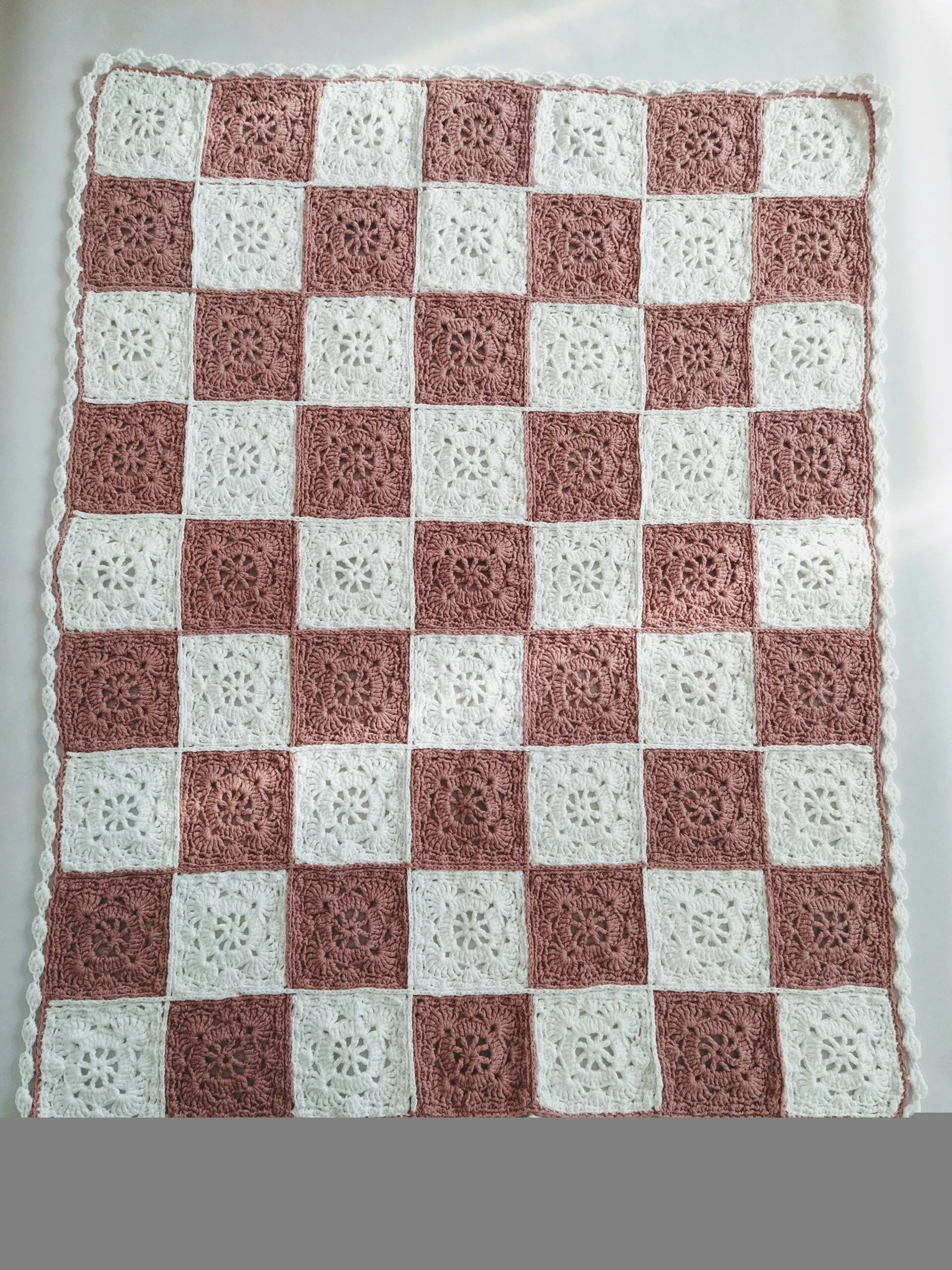 Toquilla bebé hecha a mano en crochet - Imagen 2