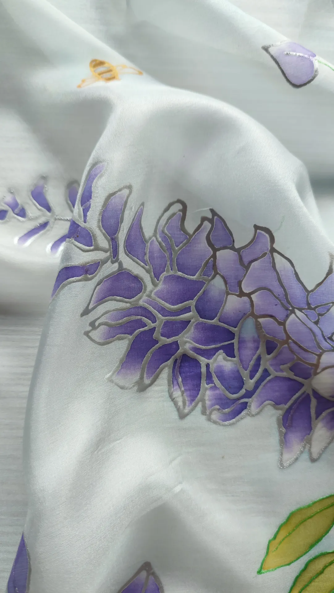 Brazalete de Seda Natural "Glicinias" Pintado a Mano - Colección Bridgerton - Imagen 4