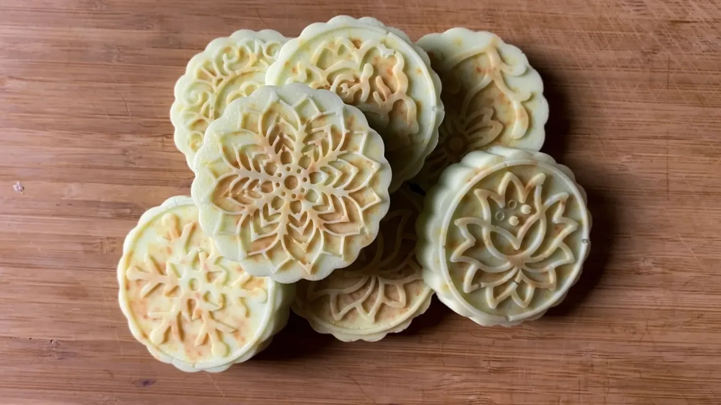 Jabón de Aceite de Almendra dulce y Limón (ralladura) - Imagen 2