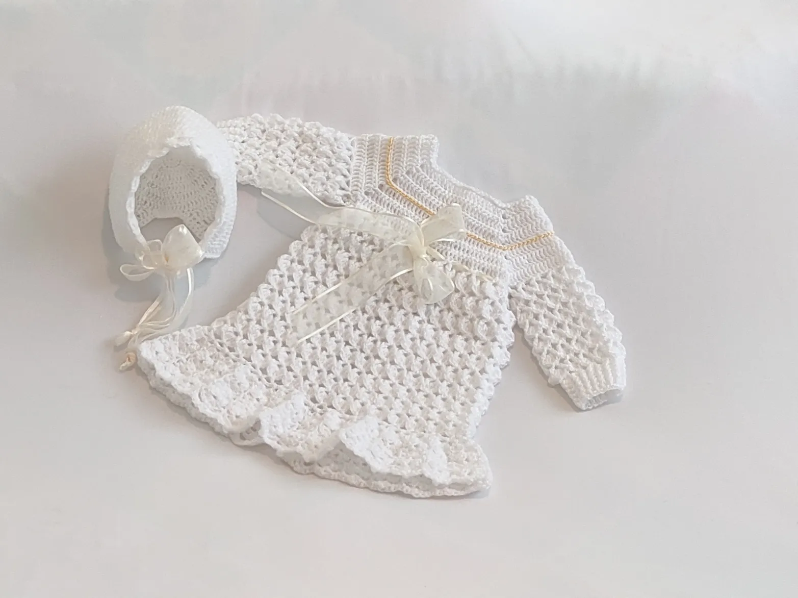 Prendas para bebés tejidas a crochet - Imagen 4