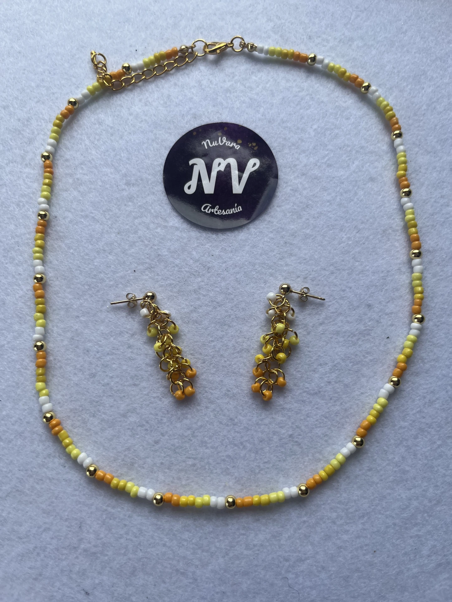 Collar corto y pendientes