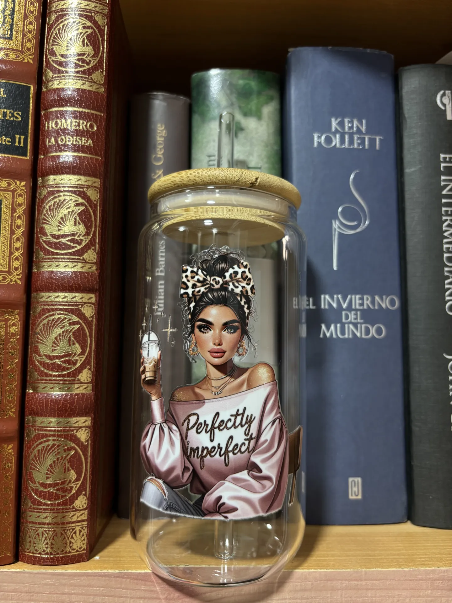 Vaso con pajita de cristal