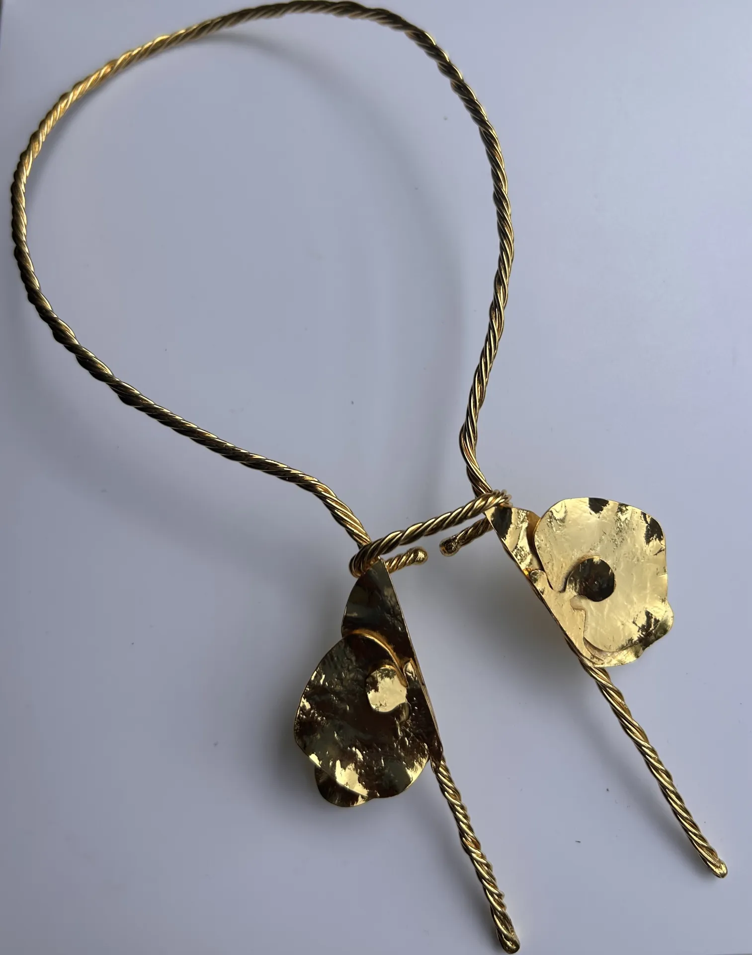 Collar hilo orquídea borabora - Imagen 3