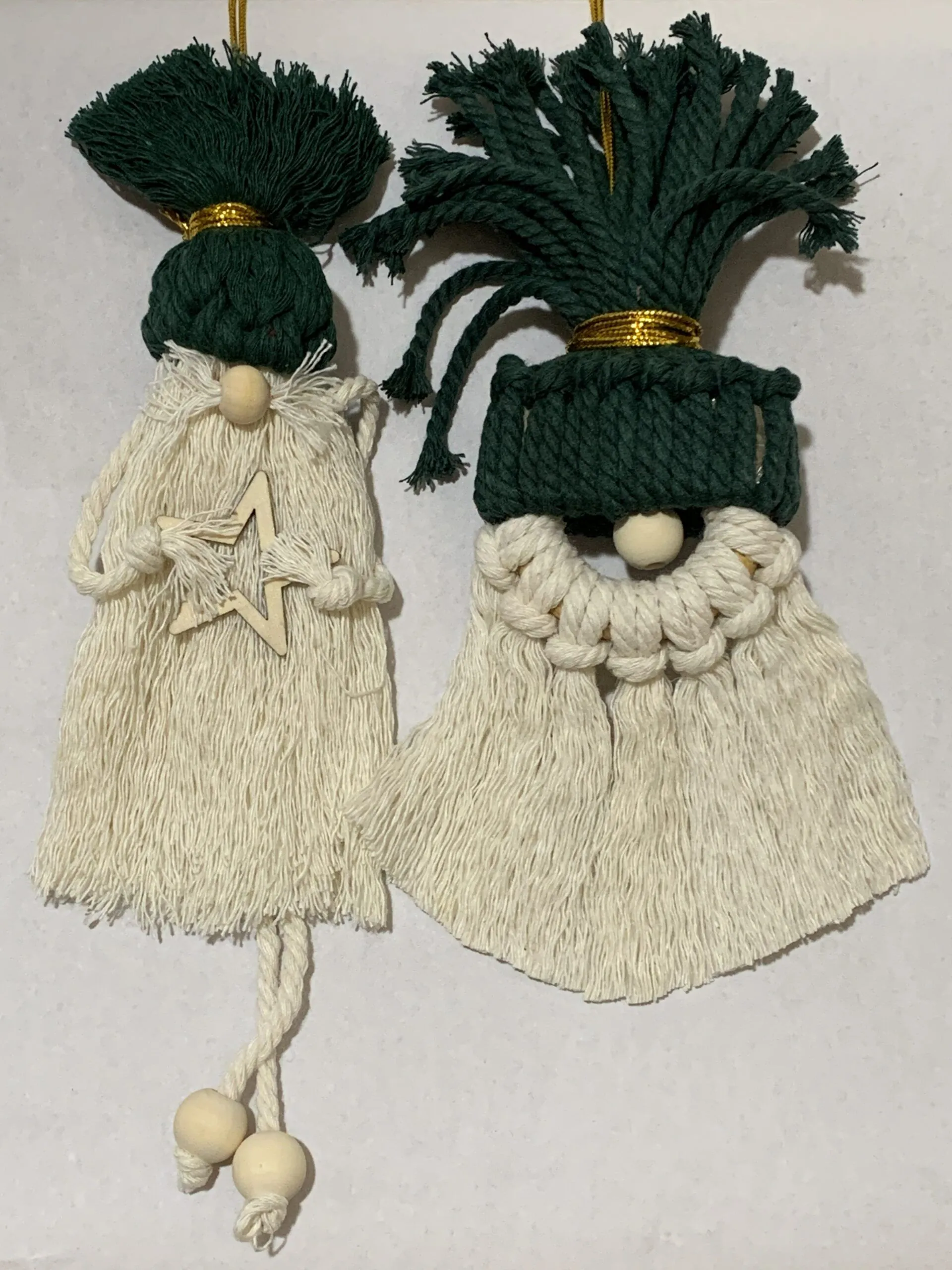 Macramé adorno para árbol (Pareja de Duendes o Noeles) - Imagen 3