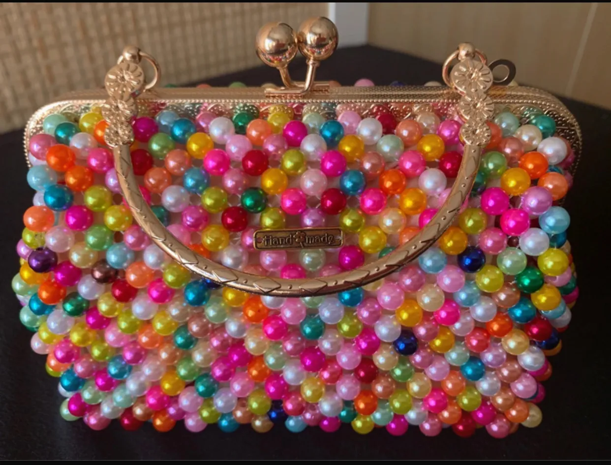 Bolso de perlas arcoíris  - Imagen 3