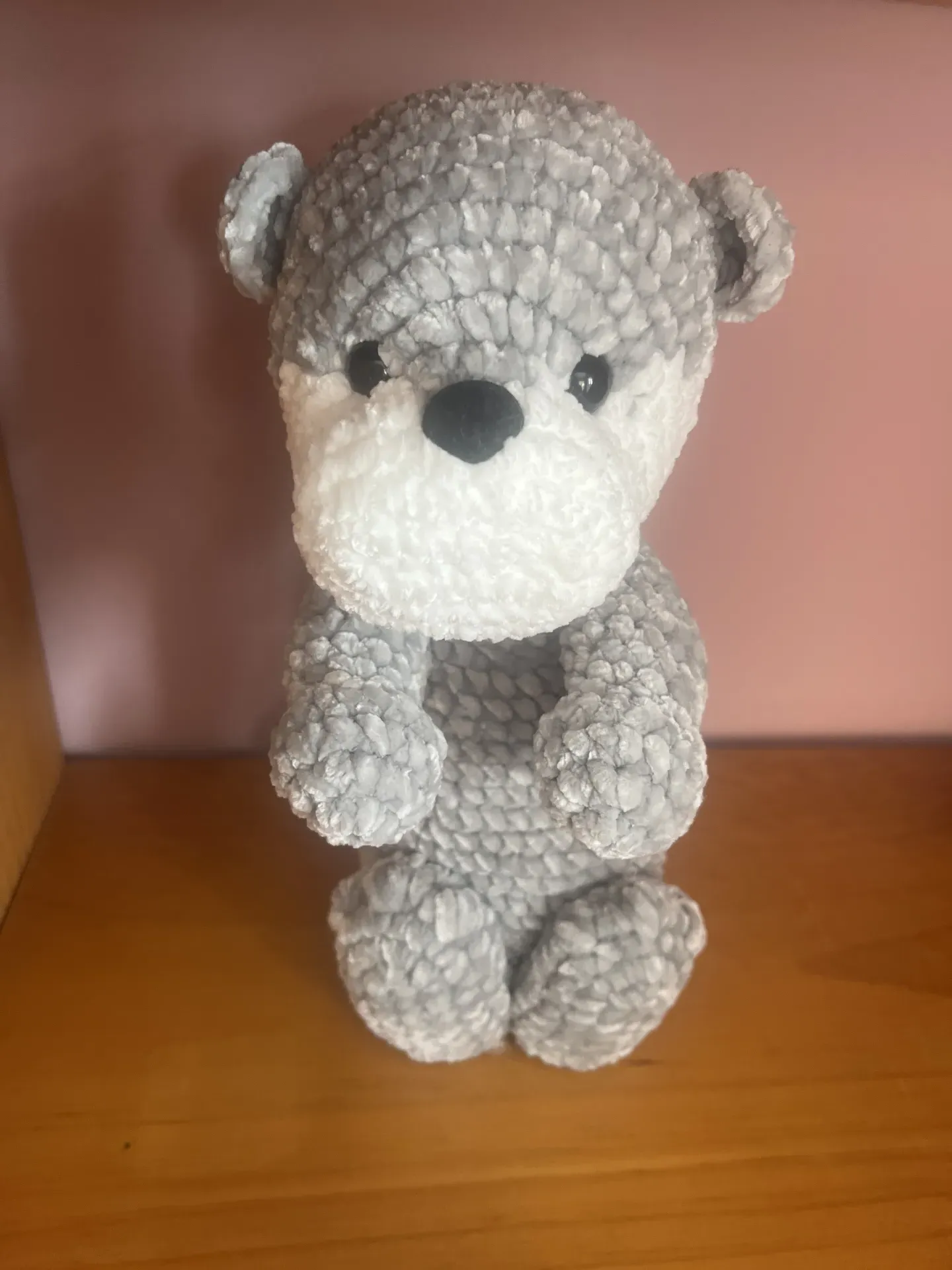 Nutria gris, amigurumi, ganchillo 