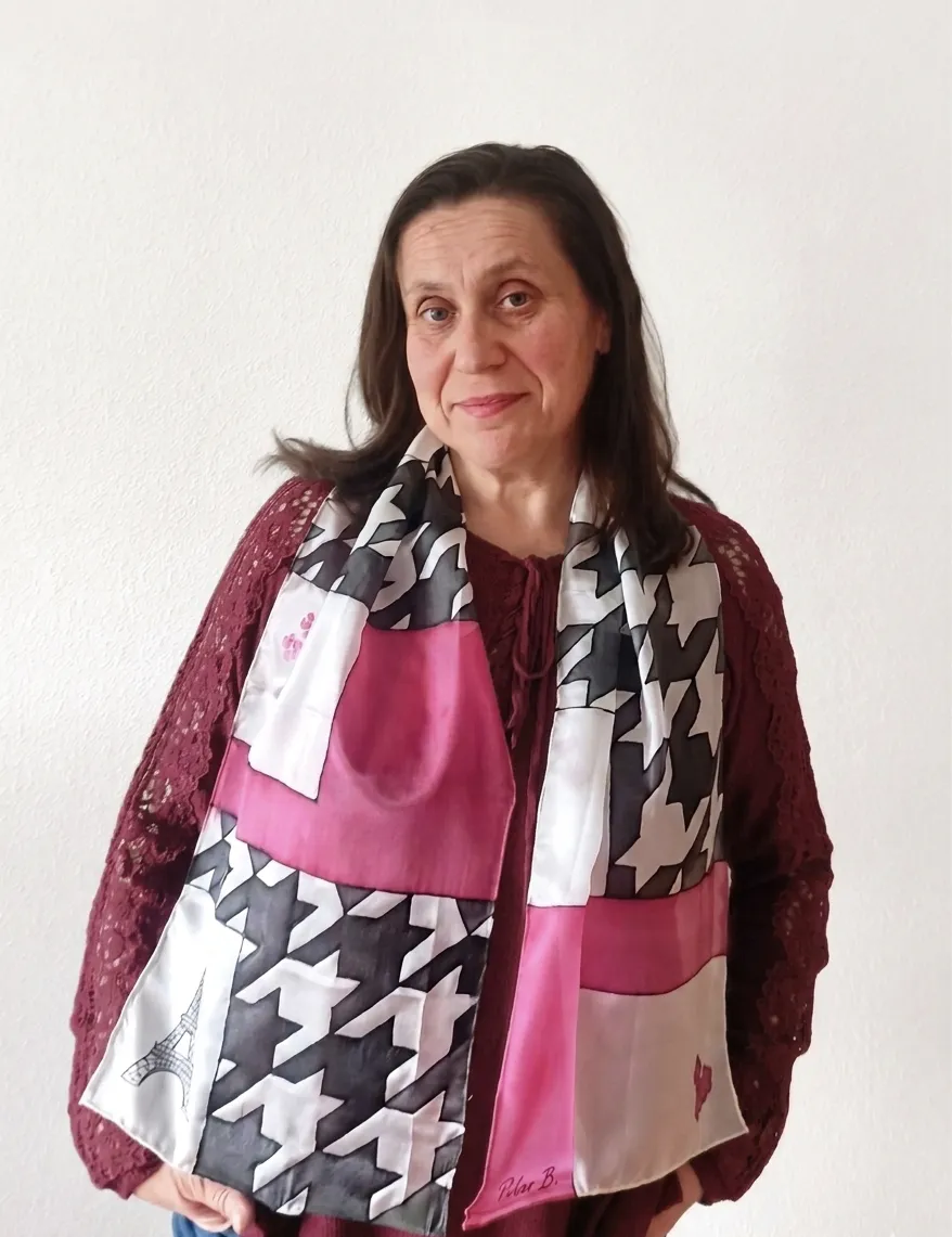 Pañuelo de Seda Natural "París Chic" – Pata de Gallo y Fucsia - Imagen 2