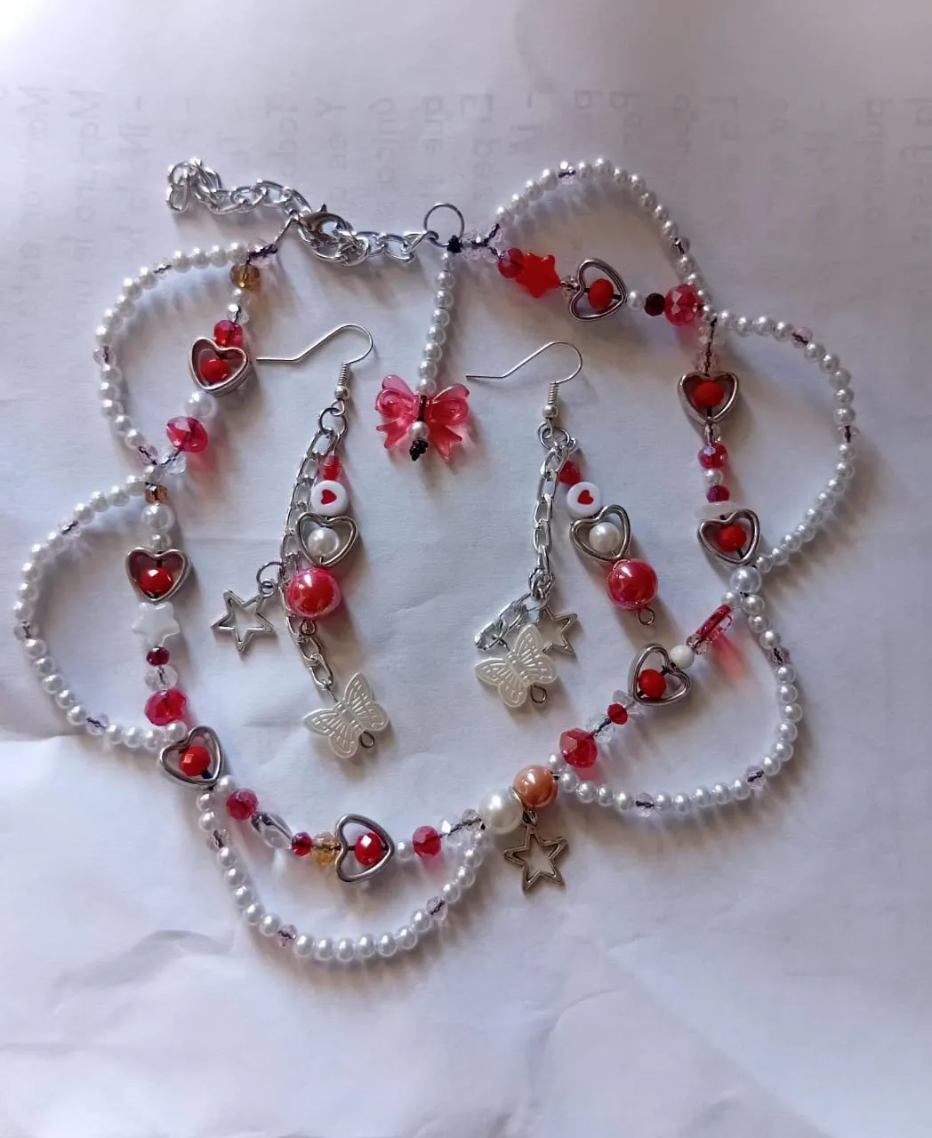 Collar de corazones con aretes