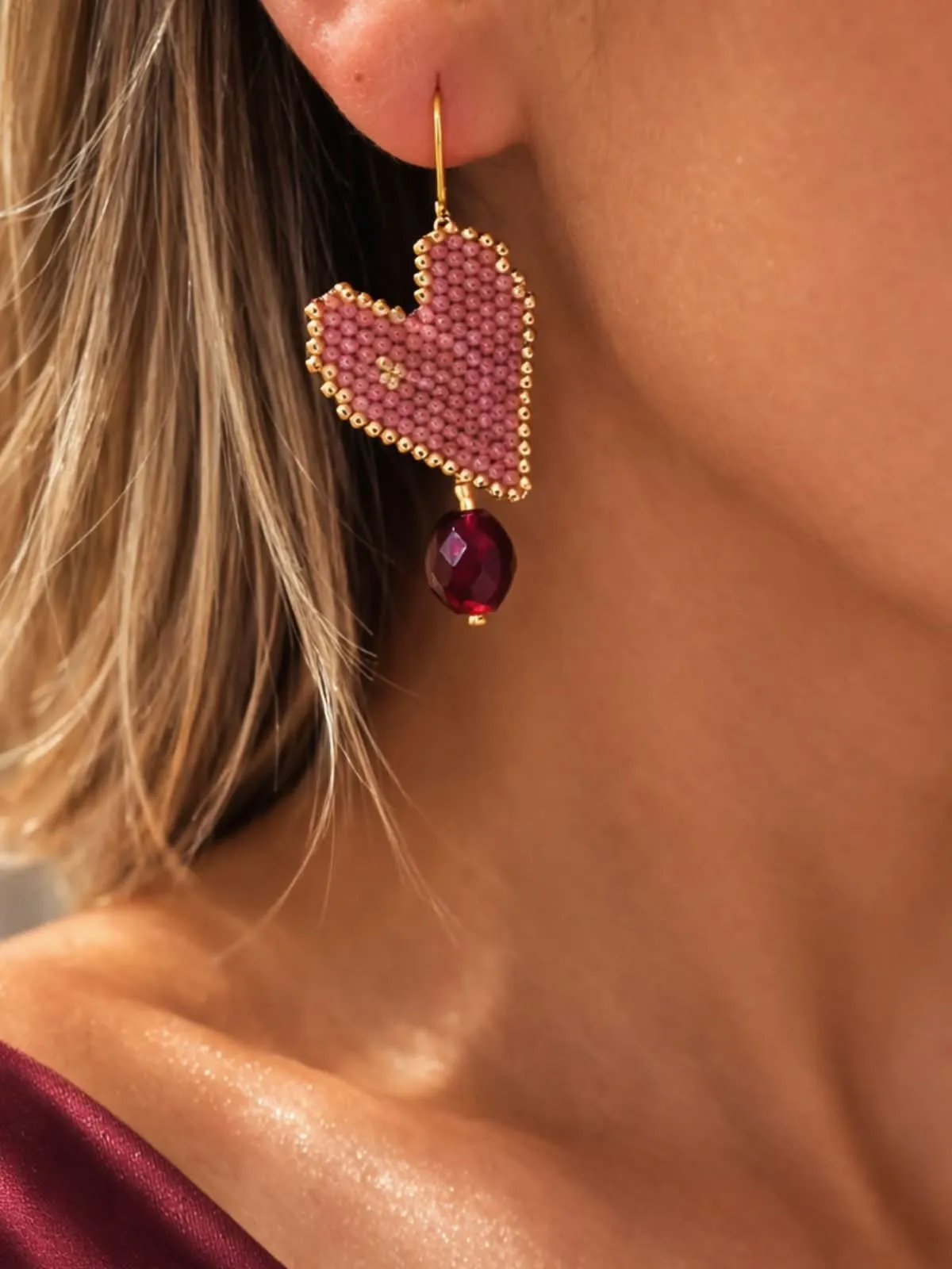 Pendientes corazón salmón en miyuki