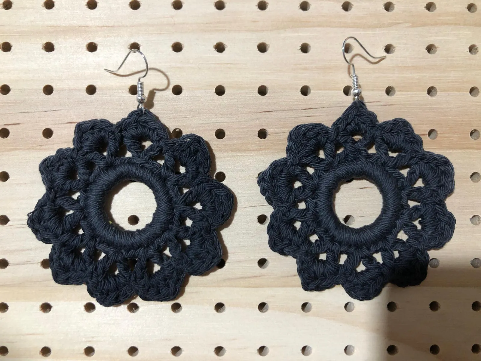 Pendientes de crochet hechos a mano - Imagen 4