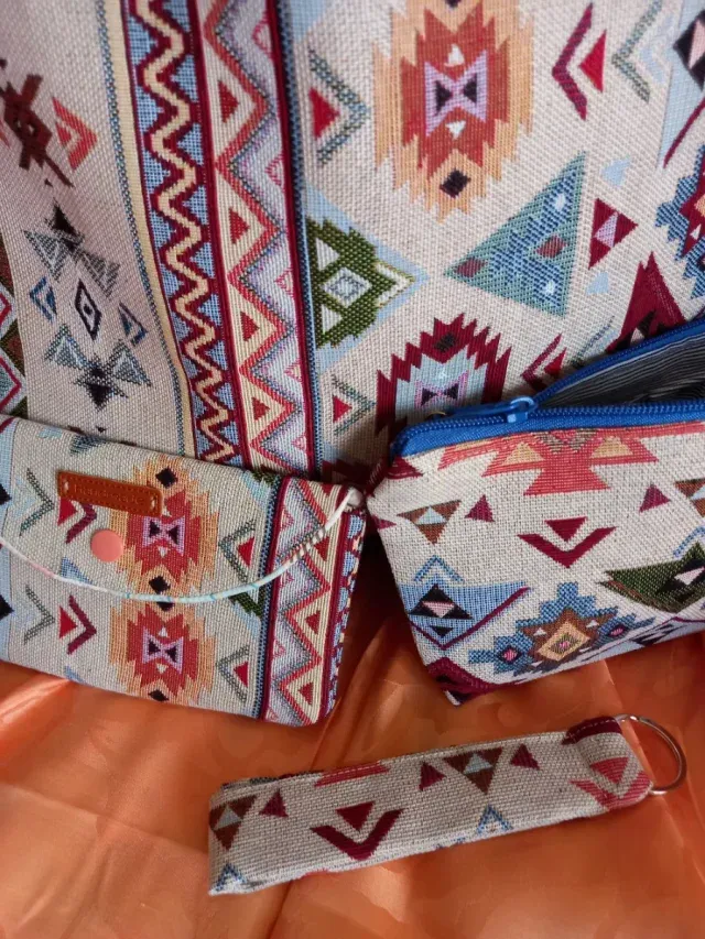 Conjunto bolso y accesorios - Imagen 2