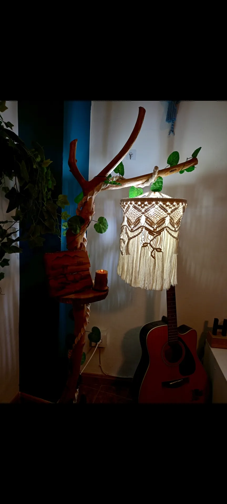 Lámpara  de macramé y madera - Imagen 2
