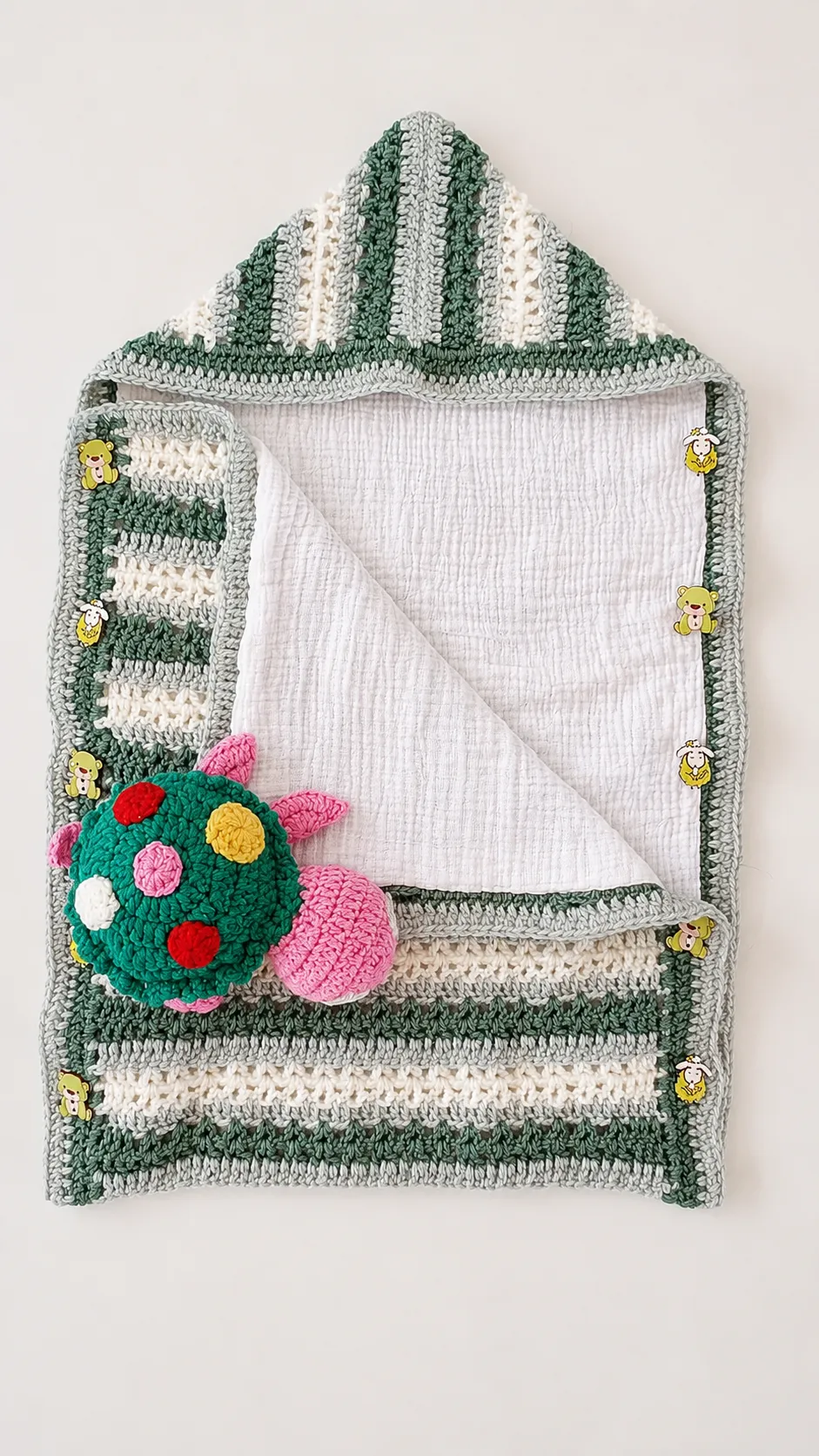 Saquito-nana de bebé, tejido a mano con muñeco de apego, color verde - Imagen 2